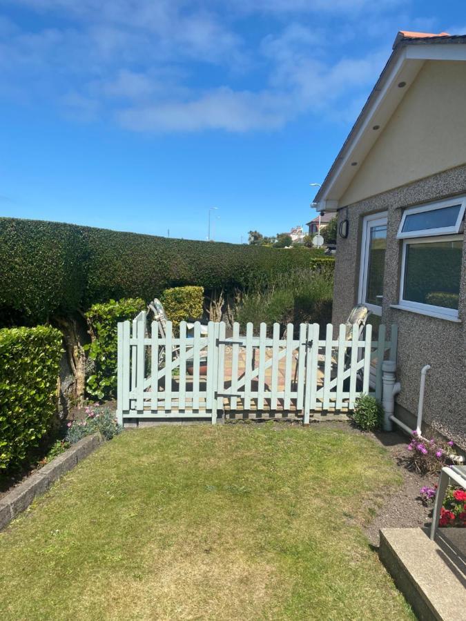Bed and Breakfast Crossroads à Holyhead Extérieur photo